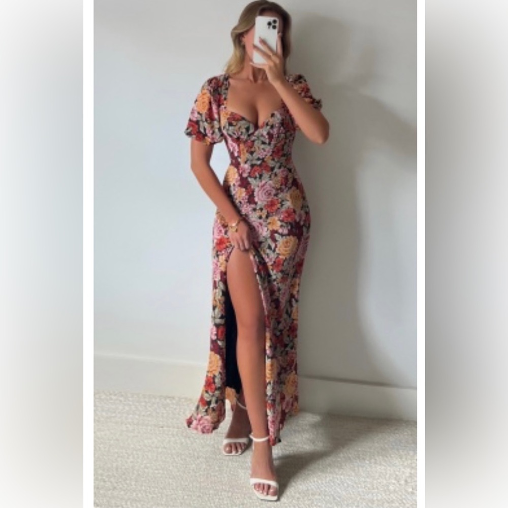 Gorgeous Floral Maxi Dress Size 16 with Thigh Slit
